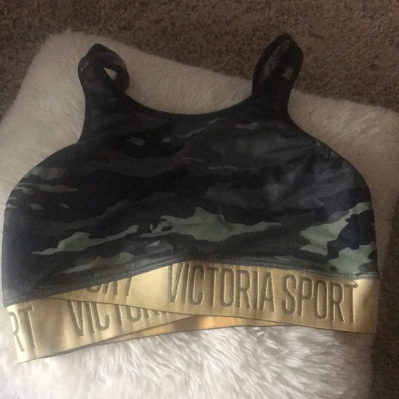 Victoria's Secret Other - Camo sports bra